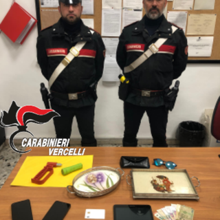 Carabinieri sventano un furto al Liceo Avogadro di Vercelli