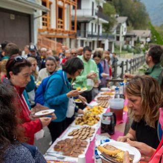 Scopello si prepara alla terza edizione della “Passeggiata dei Salami”: gusto, tradizione e scoperta del territorio