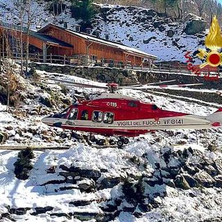 Tre ragazze in difficoltà all'Indren, soccorse in quota dai Vigili del Fuoco
