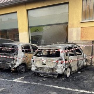 Auto a fuoco a Gattinara, denunciato un 40enne