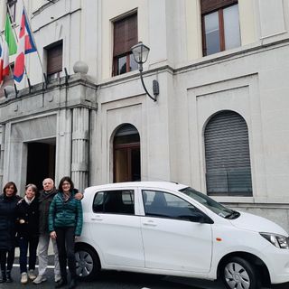 Una nuova auto per i servizi sociali del Comune di Borgosesia