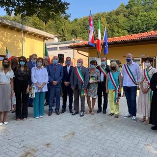 Parole al miele di Azzolina, Chiorino e Pichetto per la nuova scuola di Pray: “A misura di bambino” (foto dalla pagine Facebook di Lucia Azzolina e Elena Chiorino)