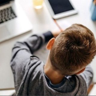 Tamponi in farmacia per i bimbi delle classi con un solo positivo: Varallo, Quarona e Borgosesia in aiuto alle famiglie
