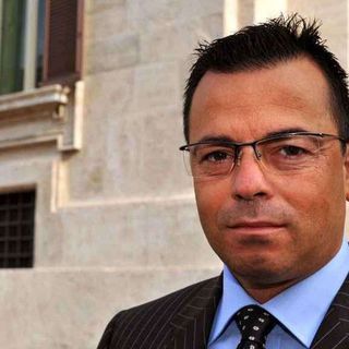Un volantino irrispettoso verso Gianluca Buonanno su Facebook