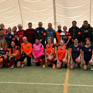 Borgomanero, quadrangolare di calcio camminato contro la violenza sulle donne: sport e comunità uniti per un messaggio comune