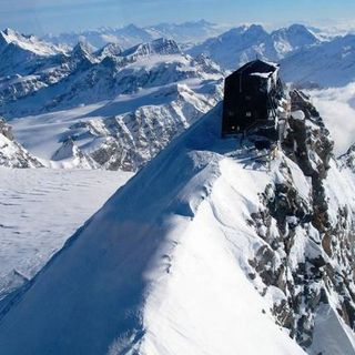 Capanna Margherita, caldo senza precedenti: sfiorati i 10°C a oltre 4.500 metri