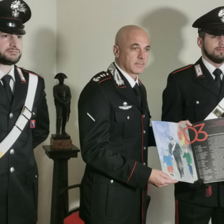 Carabinieri: presentato il calendario storico 2022