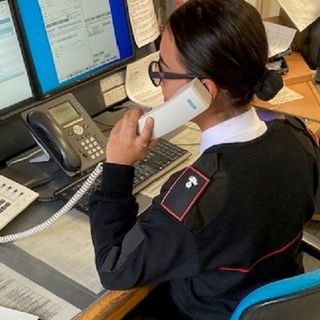 La centrale operativa dei carabinieri di Vercelli
