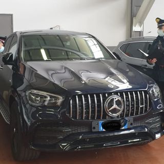Impiegata infedele deruba l'azienda di un ingente somma di denaro