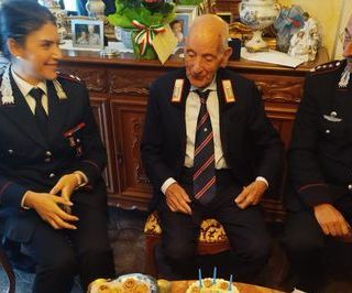 Vercelli, il maresciallo Antonio Ledda compie 104 anni: gli auguri dell’Arma dei Carabinieri