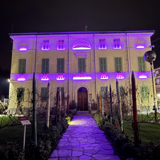 Gattinara si illumina di viola per la Giornata Mondiale contro il Tumore al Pancreas Gattinara si illumina di viola per la Giornata Mondiale contro il Tumore al Pancreas