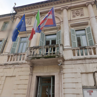 Il comune di Gattinara emette un'ordinanza: importante la cura del verde privato per la sicurezza e il decoro urbano