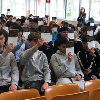 Istituto Lancia e Ferrari, i neomaggiorenni ricevono la Costituzione