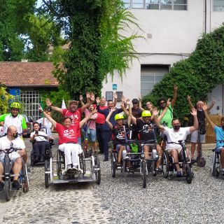 Viaggio Italia è ripartito, Danilo e Luca saliranno sull'Etna in handbike FOTO e VIDEO
