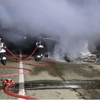Furgone in fiamme nella notte tra giovedì e venerdì