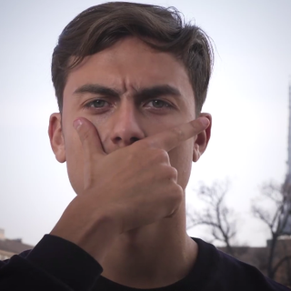 Paulo Dybala scende in campo contro il Covid a fianco della Regione Piemonte VIDEO