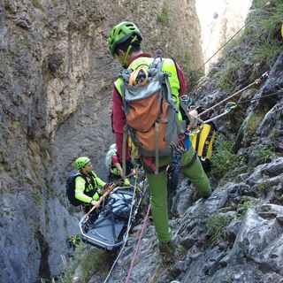 Soccorso Alpino, esercitazioni e manovre di recupero all'Orrido di Foresto