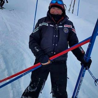L'addio a Enzo Poletti della Scuola italiana Sci Mera