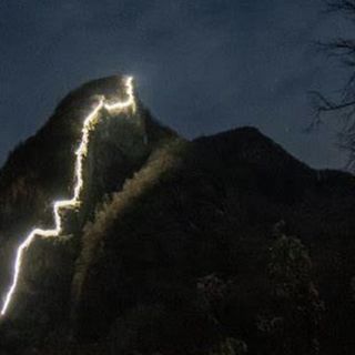 Masso pericolante: chiusa la Ferrata Falconera