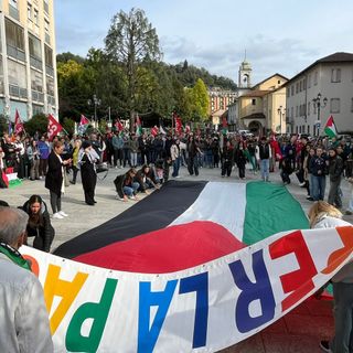 Borgosesia, iniziative di protesta e flash mob pro Gaza - Foto Ermanno Orsi