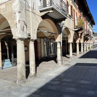 Gattinara: Il progetto &quot;Vetrine in luce&quot; per rivitalizzare il centro