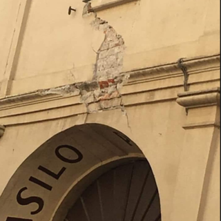 Gattinara: Crolla un cornicione dalla ex Casa delle Suore