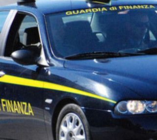 Finanza, controlli a tappeto sugli scontrini elettronici: irregolarità nel 50% dei casi