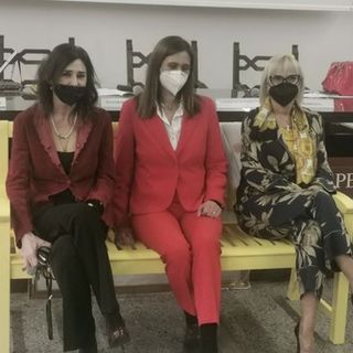 Giornata dell'Endometriosi: in ospedale una panchina gialla e un ambulatorio sul dolore pelvico