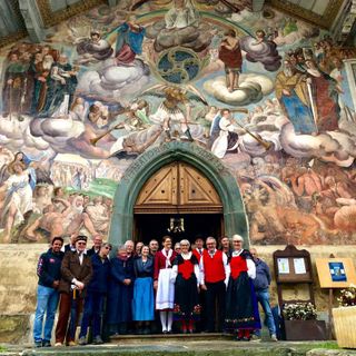 Il gruppo Walsertreffen al mercatino di Riva Valdobbia