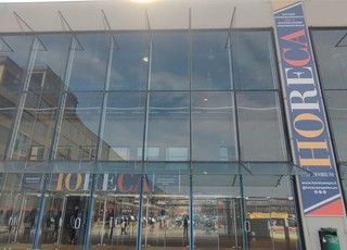 Horeca Expoforum a Lingotto Fiere, il salone sulla ristorazione professionale tra TikTok, robot camerieri e cioccolatini al persico [VIDEO]