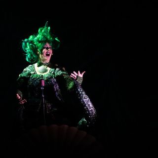 A Vercelli "Malefici": Vergassola racconta i cattivi delle fiabe.