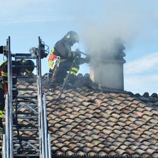 Valdilana: Incendio canna fumaria a Soprana