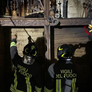 Incendio alla Basilica di Sant'Andrea a Vercelli