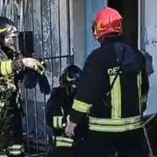 Principio d'incendio in una casa a Trino