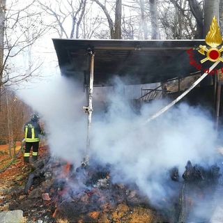 Valduggia: Stalla a fuoco, tempestivo intervento dei Vigili del Fuoco