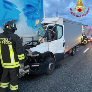 Incidente tra mezzi pesanti sulla Torino - Milano