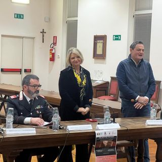 Una rete che protegge: a Borgosesia un fronte comune contro la violenza di genere