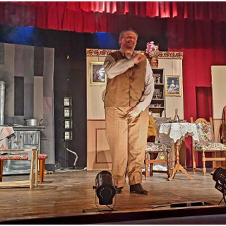 Gattinara: &quot;Ladro di Razza&quot;, divertimento e riflessione all'Auditorium Lux