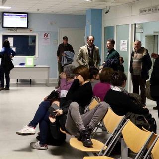Liste d'attesa, Cirio promette: &quot;Le smaltiremo entro fine 2022 con il metodo campagna vaccinale&quot;