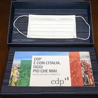 Cassa Depositi e Prestiti dona 2 milioni di mascherine ai Carabinieri