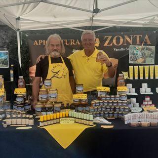 Varallo, il mercatino di Varade anima il centro storico con artigianato, sapori e tradizioni
