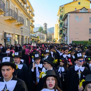 Mercu Scûrot: il gran finale del Carnevale di Borgosesia tra tradizione, fuoco e spettacolo