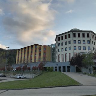 Anche il presidente dell'ordine dei medici premia il reparto di ginecologia di Borgosesia