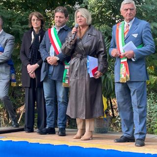 Inaugurata la pista ciclopedonale “Ellen Nathan Loro Piana” a Roccapietra
