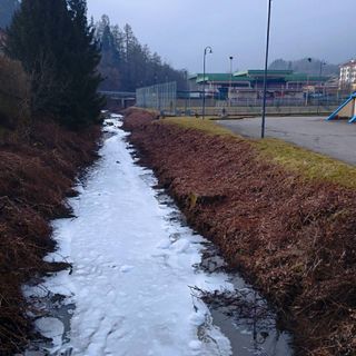 Schiuma notata lungo il rio Ponzone a Valdilana