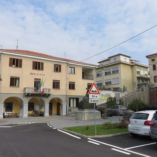 Portula, coppia lascia in eredità 150mila al Comune. Sindaco: “Usati per biblioteca, sarà intitolata ai loro figli”