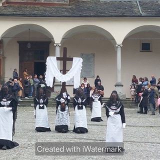 Varallo celebra la Settimana Santa con la processione delle Sette Marie.
