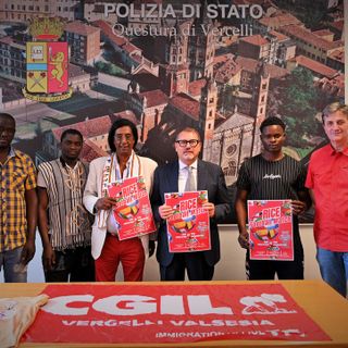 Vercelli, sport e solidarietà: partita amichevole tra Polizia di Stato e CGIL.