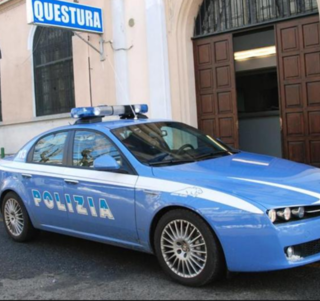 Sospesa la licenza di un esercizio commerciale a Vercelli