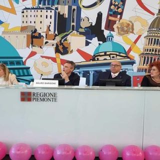 Il Piemonte a fianco della prevenzione: “La Regione si colora di rosa”.